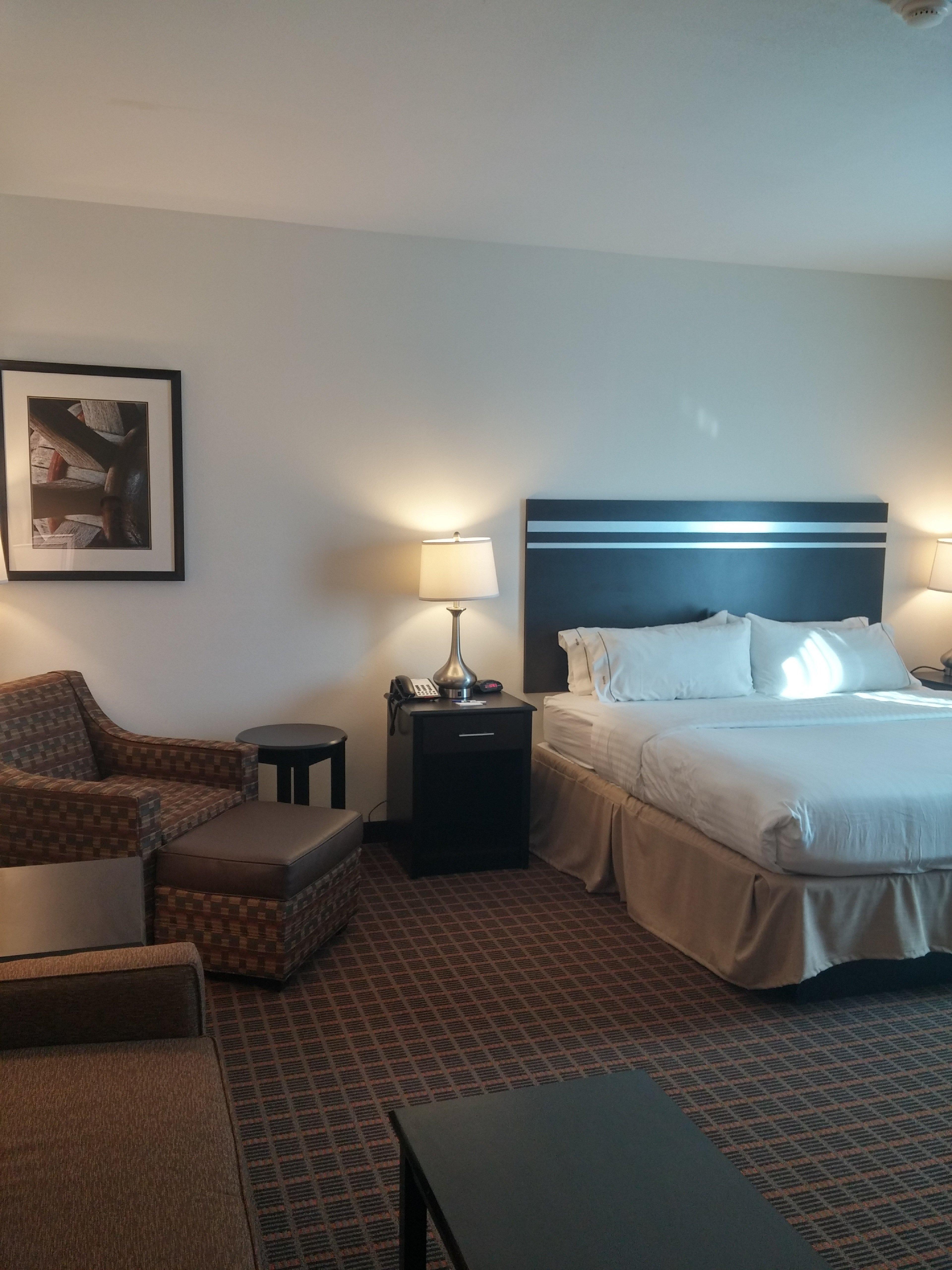 Holiday Inn Express & Suites Golden By Ihg Exterior photo